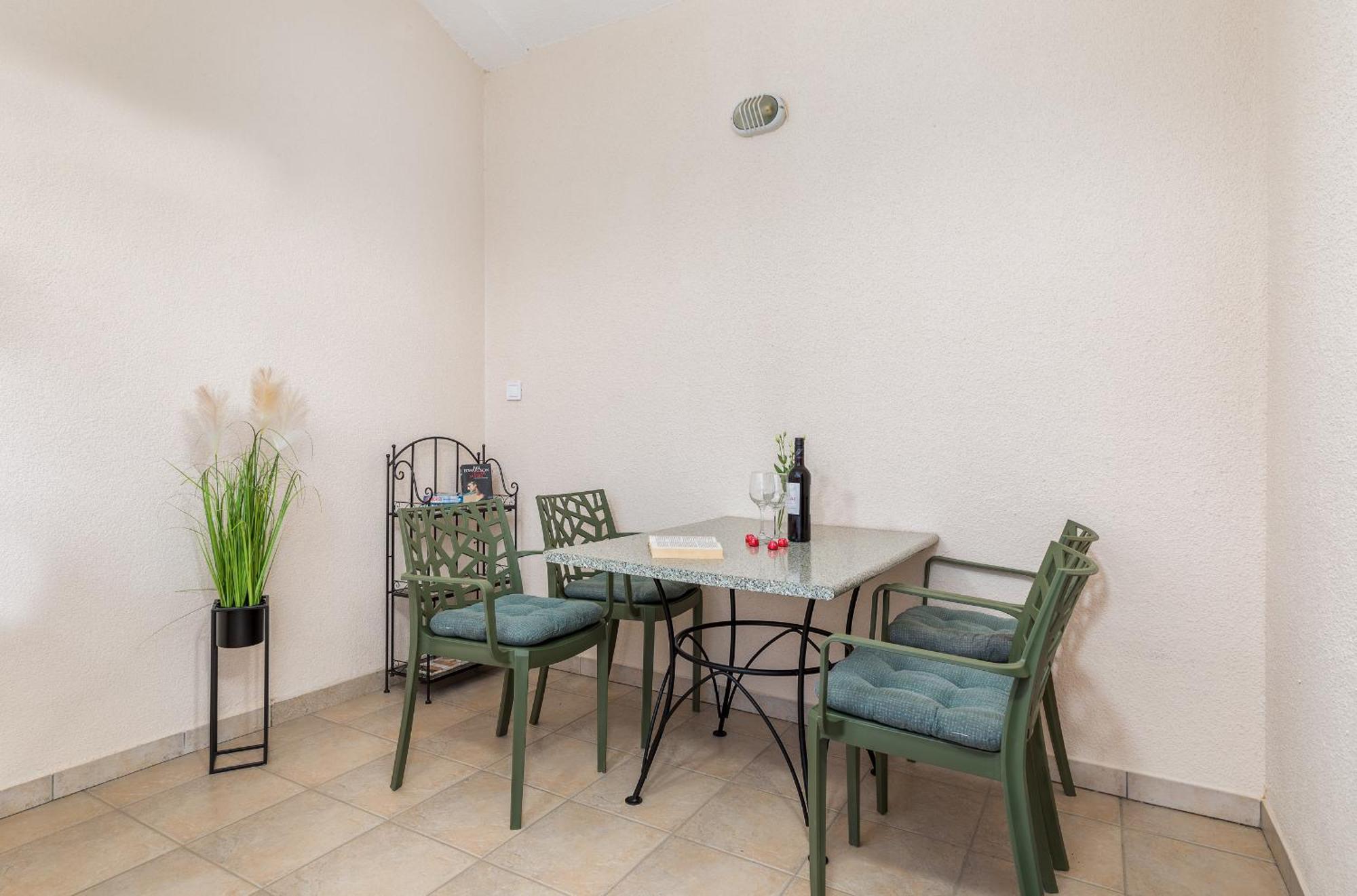 Funcic Apartments 2 App Pula Luaran gambar